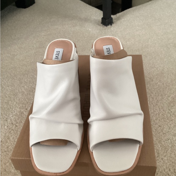 Steve Madden cru sandal (FINALPRICEDROP) - Picture 2 of 4